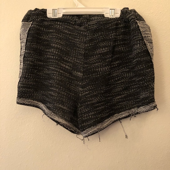 distressed gray shorts - Picture 3 of 4